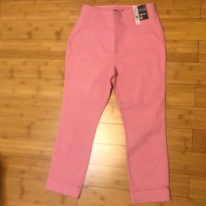NY&CO (NWT)Whitney High-Waisted Pull-On Capri Pant